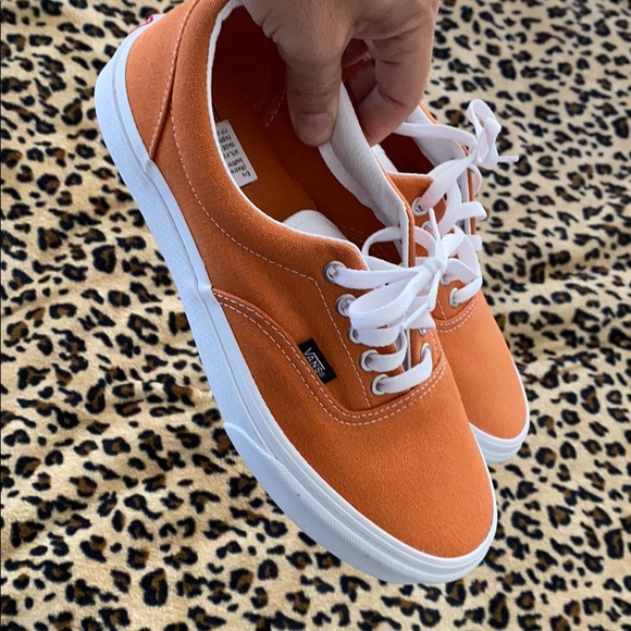 vans era retro sport